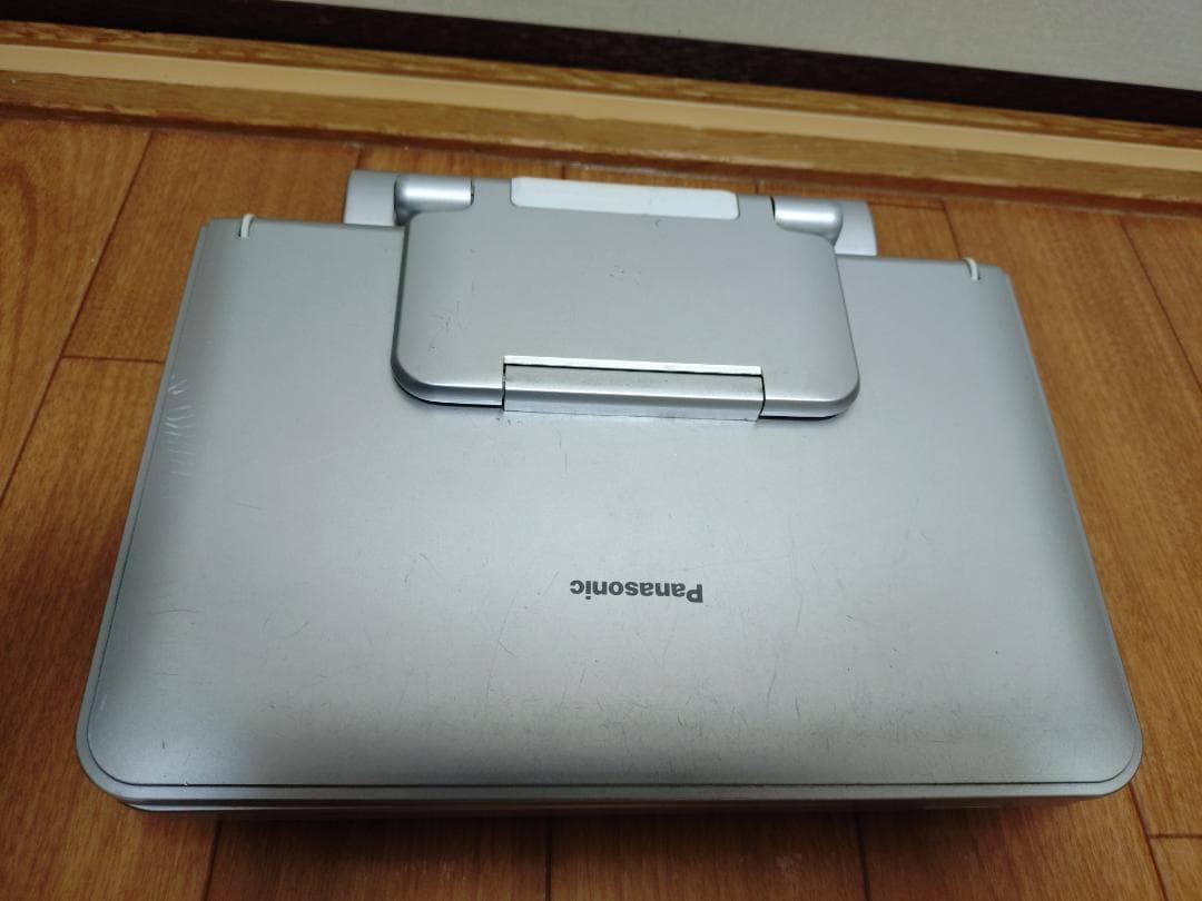 Panasonic DMP-B100 ポータブルブルーレイプレーヤー