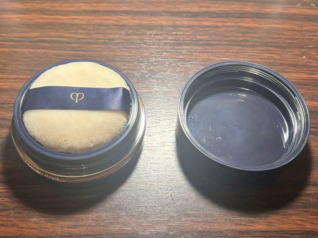 クレドポー ボーテ プードルトランスパラントn M 2ライトミディアム 24g