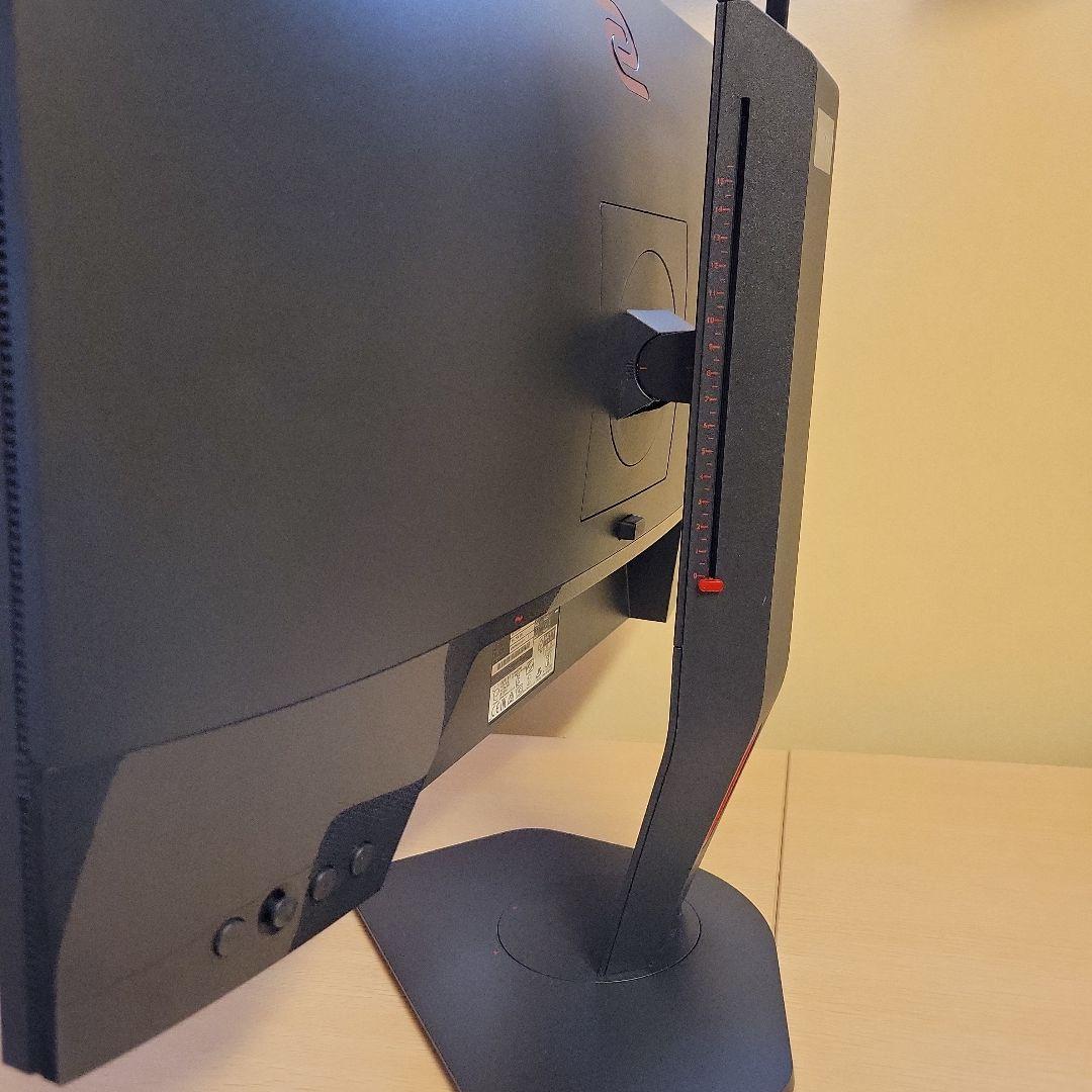Benq XL2411K　ゲーミングモニター