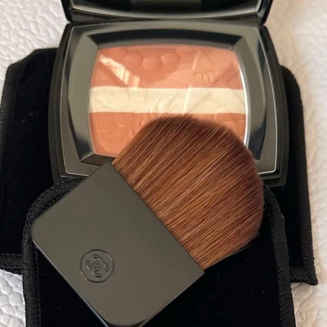CHANEL 2025ホリデーレシーニュドゥシャネルチーク