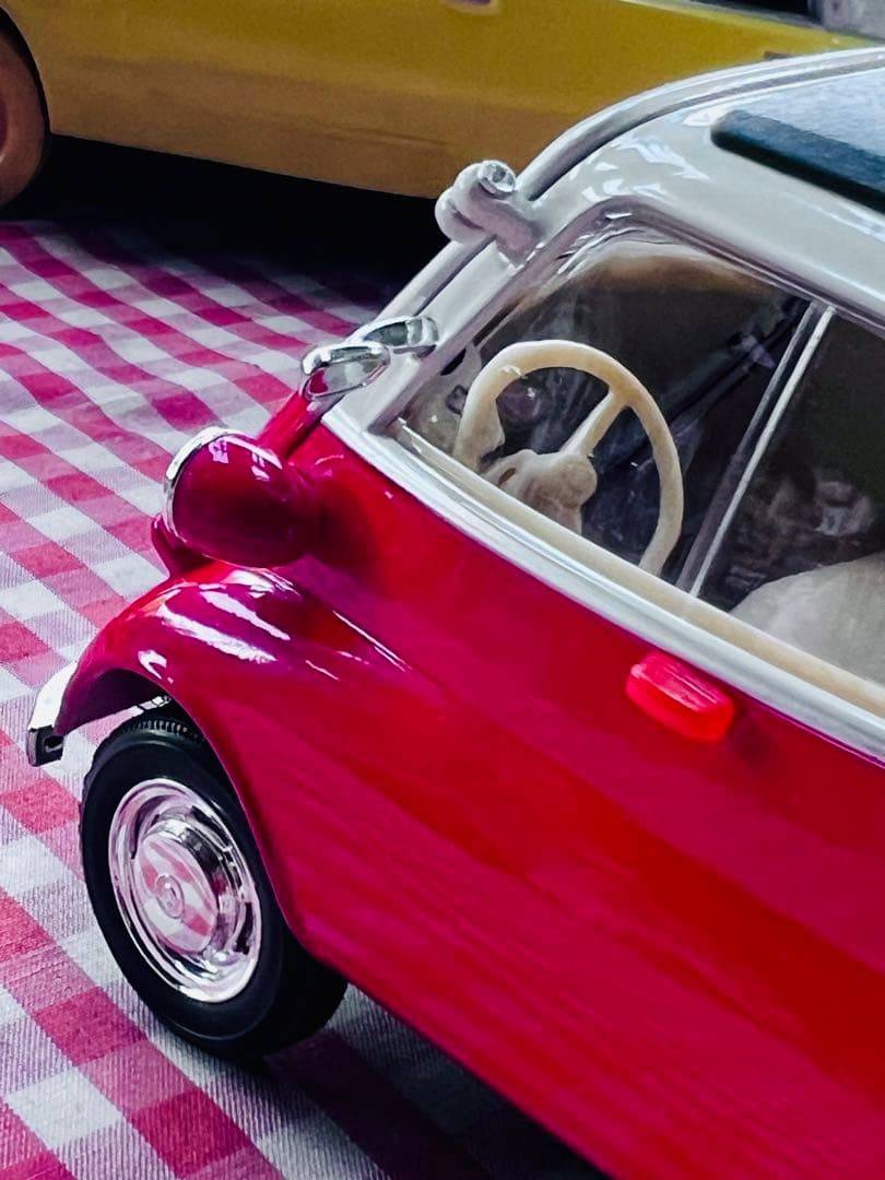 値引イセッタ300 ダイキャスト1/18スケール