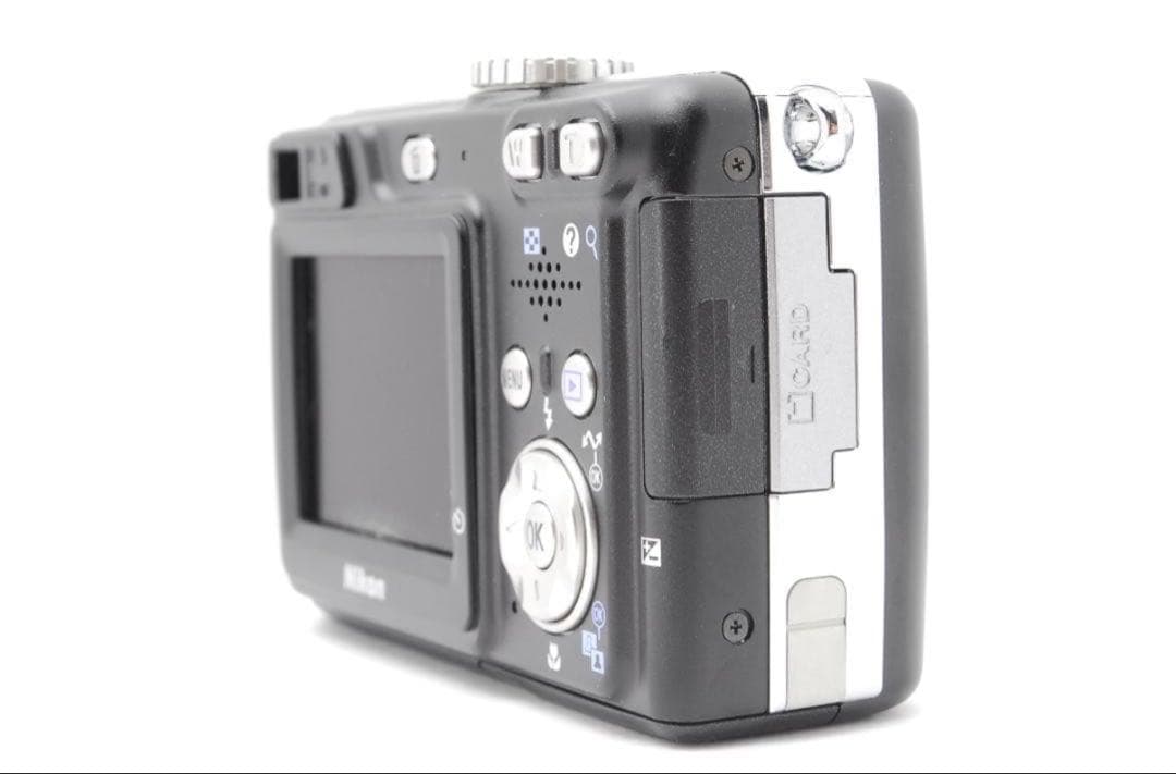 【使用感少　美品】Nikon COOLPIX 7900　コンデジ　クールピクス
