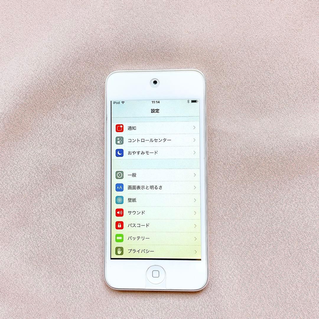 シルバー iPod touch 第5世代 64GB アイポッドApple本体 K