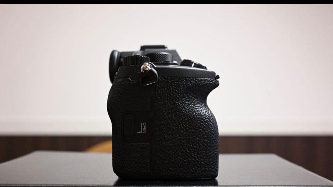 【極美品・1年保証有り】シャッター回数1200枚！SONY α7RV