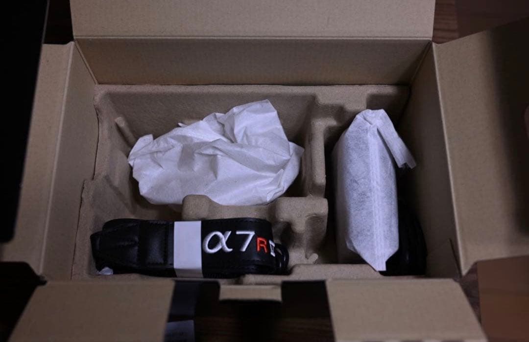 【極美品・1年保証有り】シャッター回数1200枚！SONY α7RV