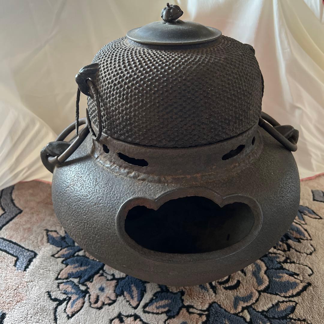 アンティーク茶釜 南部鉄器　あられ模様　ヴィンテージ銅製蓋　鬼面風炉釜　茶道