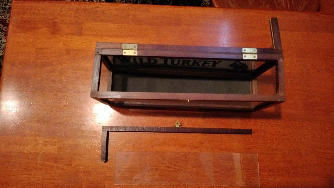 ワイルドターキー　ショットグラス　7種　ショーケース　ディスプレイ　オマケで4種