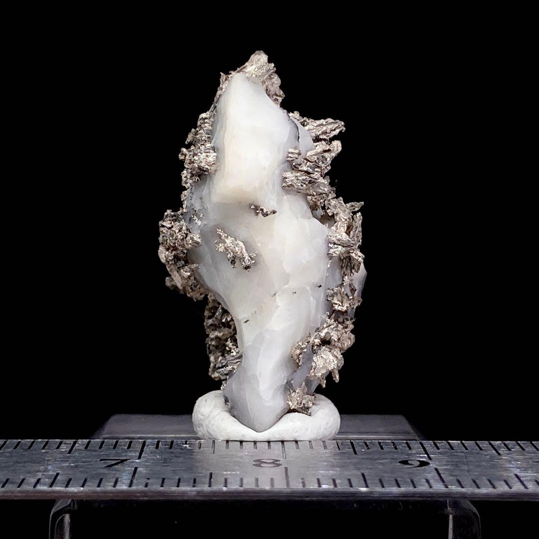 ネイティブシルバー　自然銀　原石　鉱物標本　天然石　678