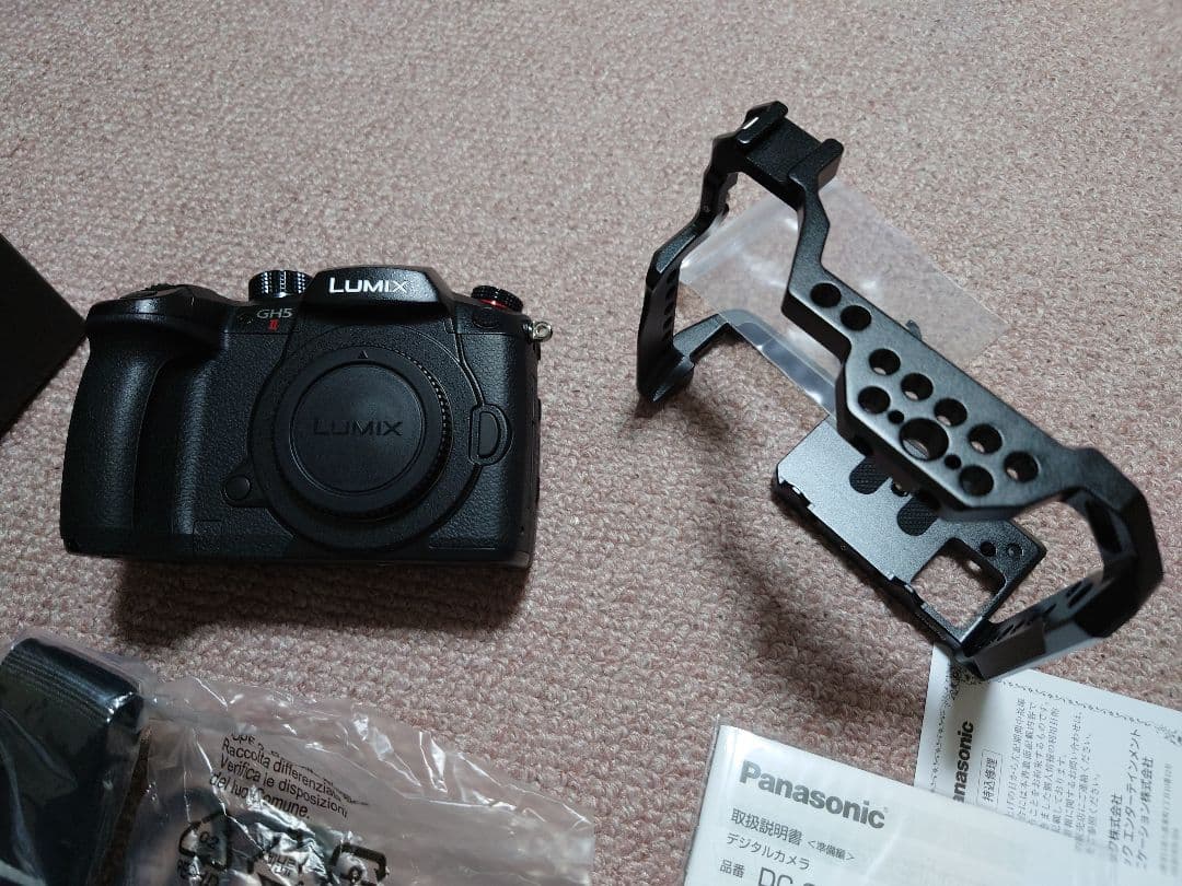 Lumix GH5M2+ SmallRig ケージ ほぼ新品 未使用級