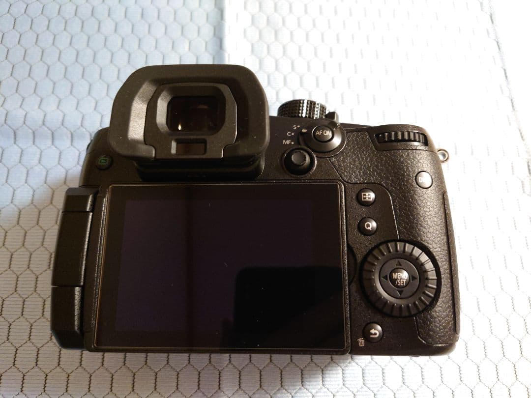 Lumix GH5M2+ SmallRig ケージ ほぼ新品 未使用級