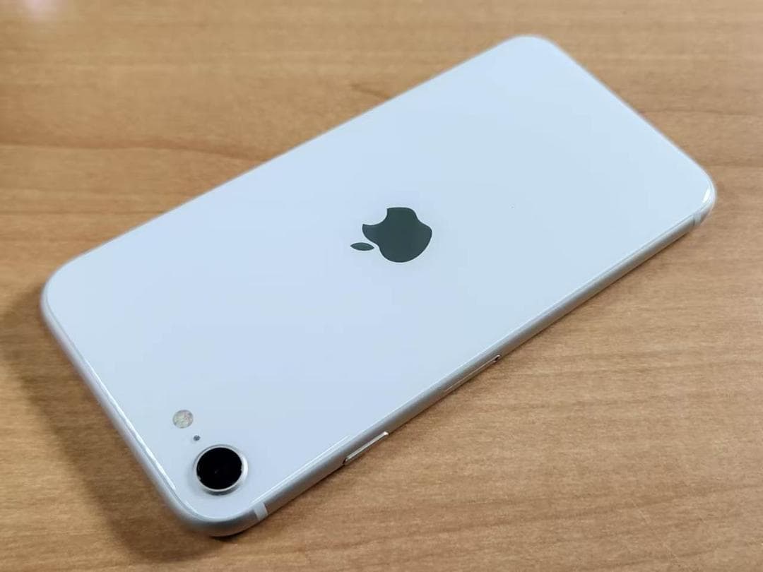 031900E iPhone SE A2782 64GB 第3世代