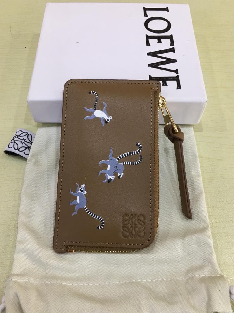 ロエベ レザーケース パース
