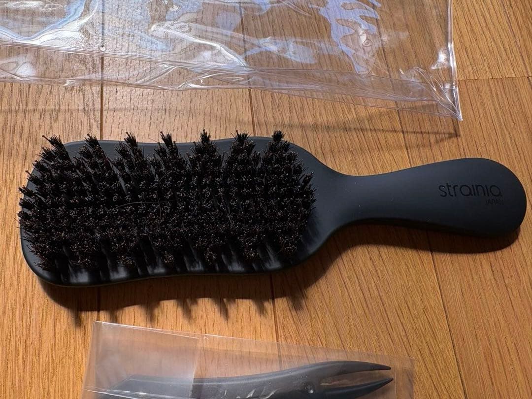 ヘアケアストレートブラシ strainia (ストレーニア) ブラック セット