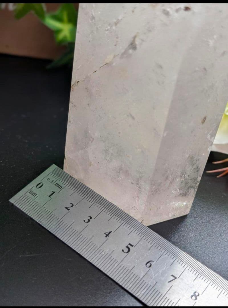 1172g 透明　虹あり　底部訳あり　白水晶 六角柱NO.56