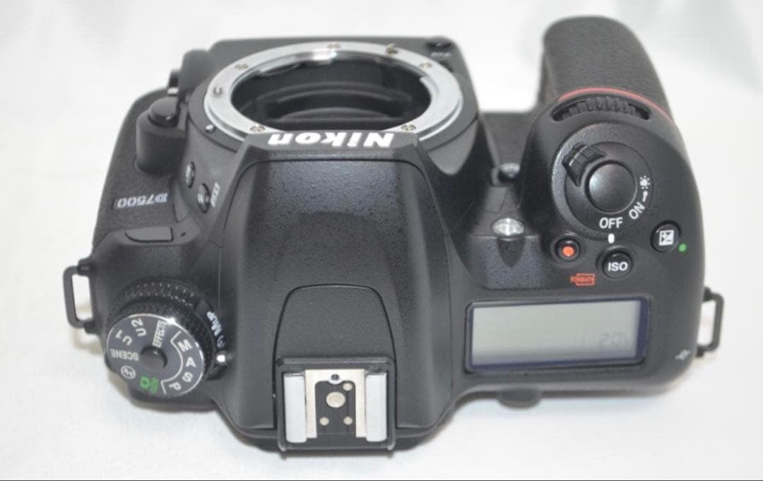 滅多にないシャッター数6000回以下 Nikon D7500☆Wi-Fi搭載