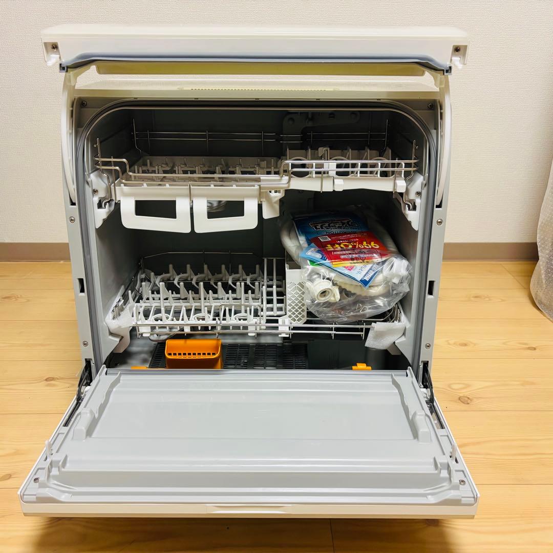 【未使用品】Panasonic NP-TR9-W パナソニック　食洗機