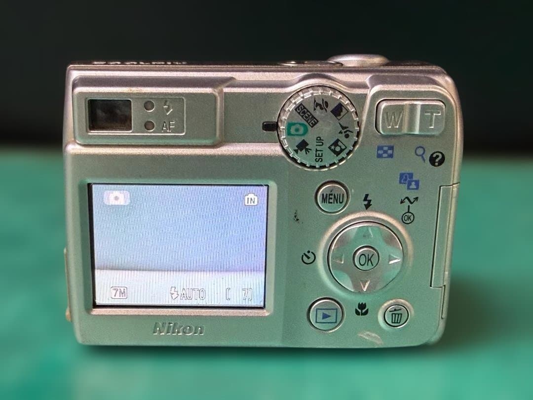 NIKON COOLPIX 7600 オールドコンデジ 単三電池動作
