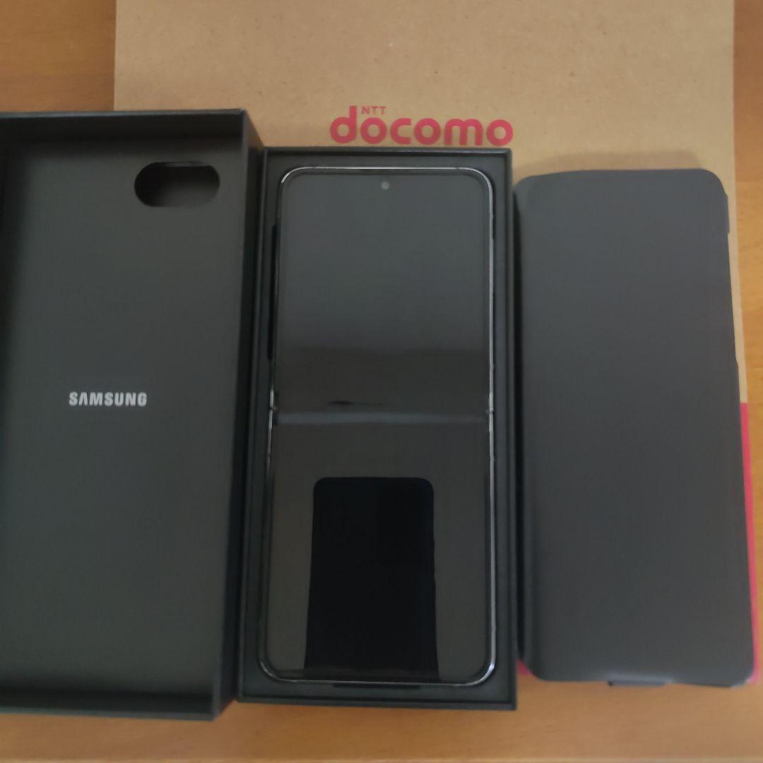 超美品 Galaxy Z Flip5 国内版 SC-54D 初期フィルム（重要）