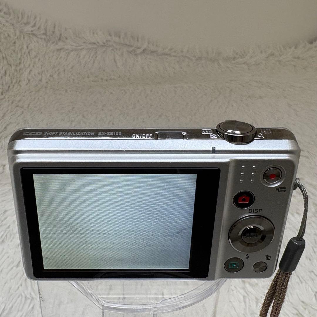 美品　CASIO カメラ　EX-ZS100 充電器　箱 コンデジ　動作品