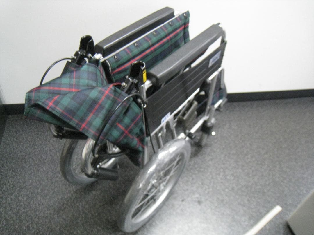 ミキ MiKi 介助型車椅子 MPCN-46JD グリーンチェック柄 ①