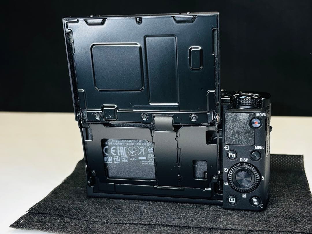 デジタルカメラ SONY Cyber-shot RX100M5A