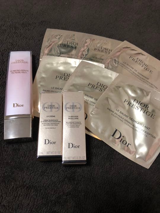 Dior.プレステージ　セラム　ド　ローズ　ユー　15ml.+8コのテスター付