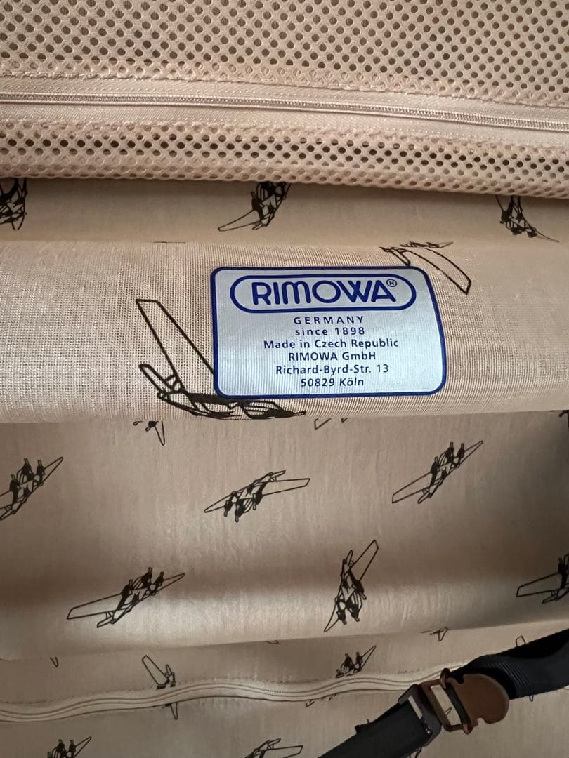 リモワ CLASSIC FLIGHT CHECK IN 84 L 4輪