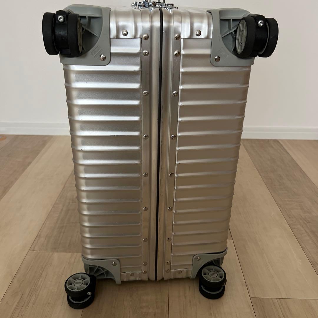 リモワ CLASSIC FLIGHT CHECK IN 84 L 4輪