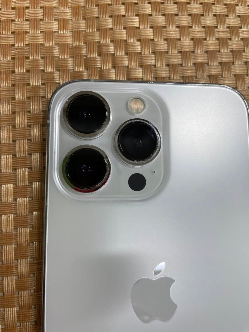iPhone 13 Pro 256 GB シルバーSIMフリー【9215】
