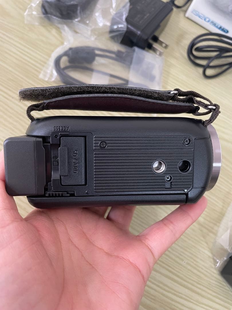 ビデオカメラ Panasonic HC-V360M