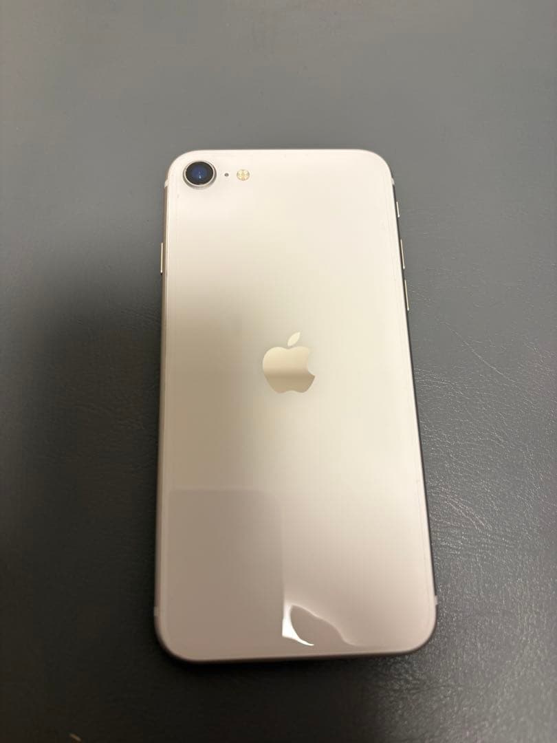 iPhone SE3 64GB ホワイト