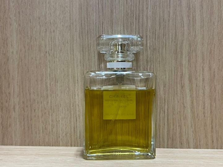 ❤️美品‼️シャネル N°19 オードゥ パルファム50ml❤️