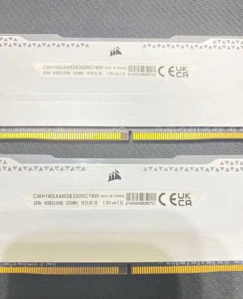 メモリー Corsair Vengeance 16GB DDR4 3200MHz