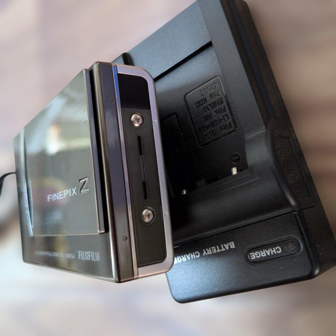 Fujifilm FinePix Z コンパクトデジタルカメラ