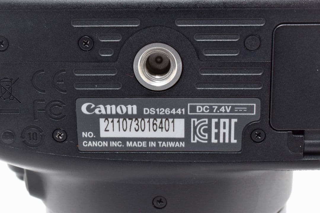 一眼レフデビューに✨Canon EOS KissX7✨高性能シングルレンズ 軽量
