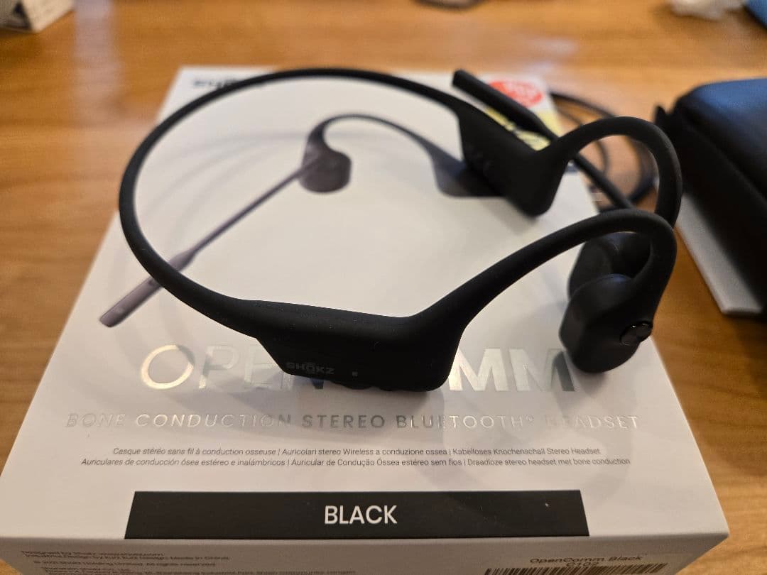 SHOKZ OPENCOMM 骨伝導ワイヤレスヘッドセット ブラック
