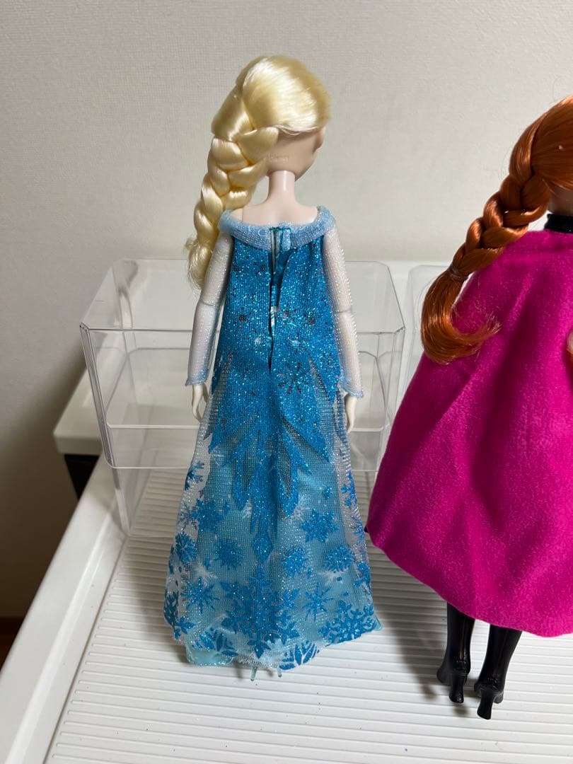 アナ雪、アナ、エルサのお人形（お洋服付き）