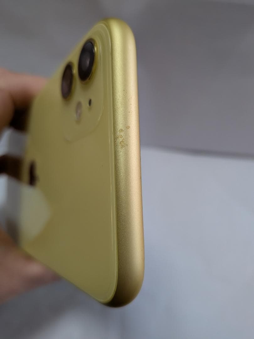 再値引き iPhone 11 イエロー 64GB 本体 シムフリー