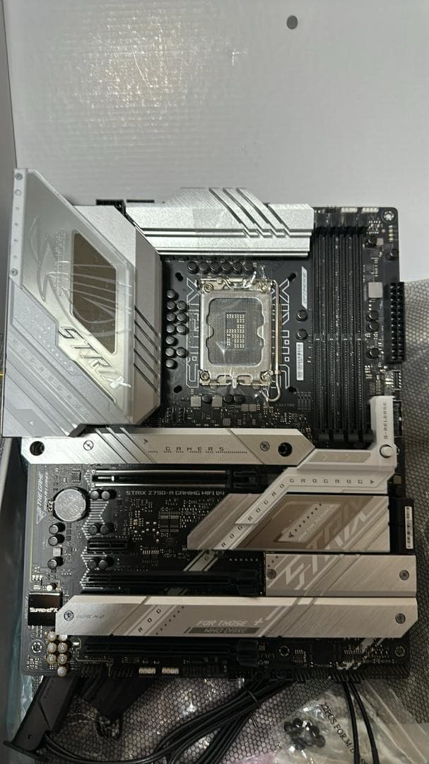 ROG STRIX Z790-A GAMING WIFI D4 マザーボード