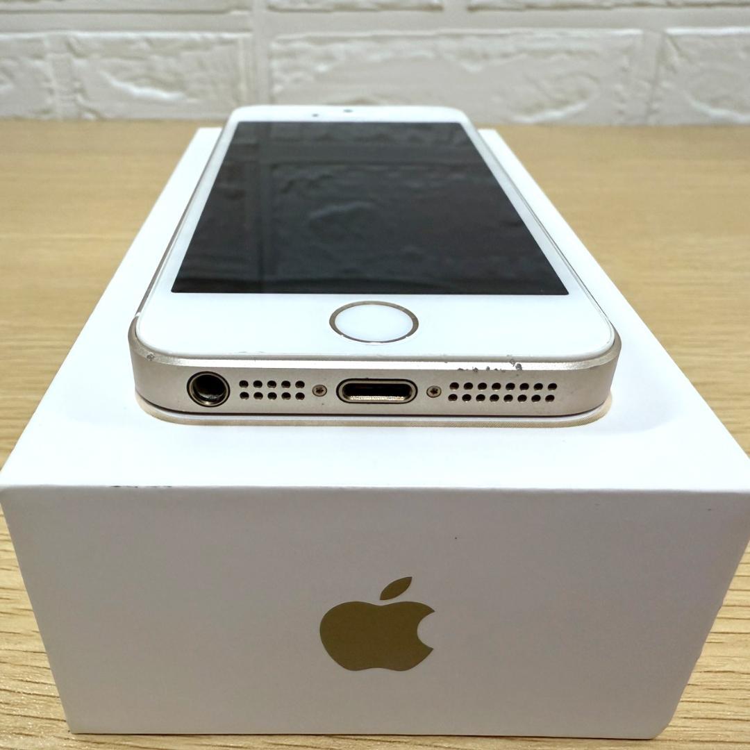 iPhone SE 第１世代 64GB SIMフリー バッテリー95％ 付属品有