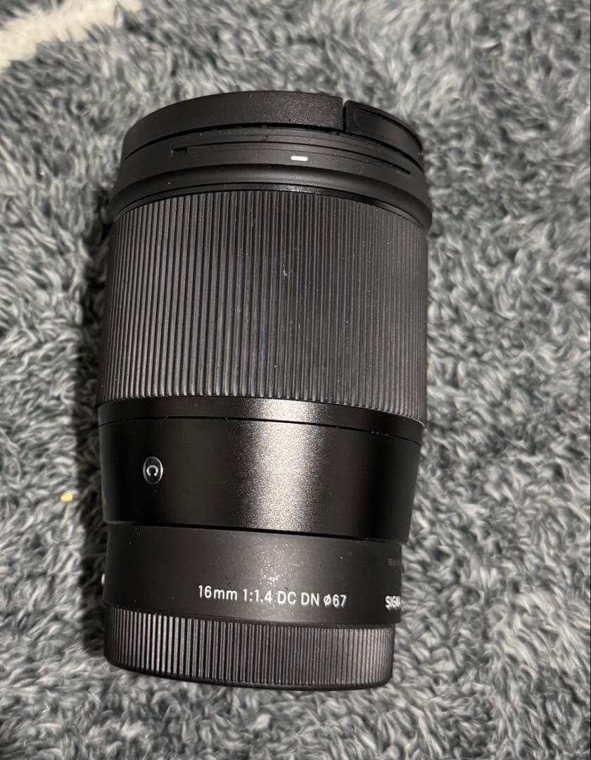 Sony a6400 + Sigma F1.4＋Sony16-50 英語メニュー