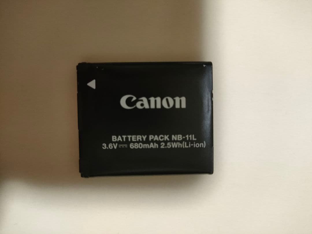 canon ixy130 本体（グレー）＋電池＋充電器＋三脚　４点セット