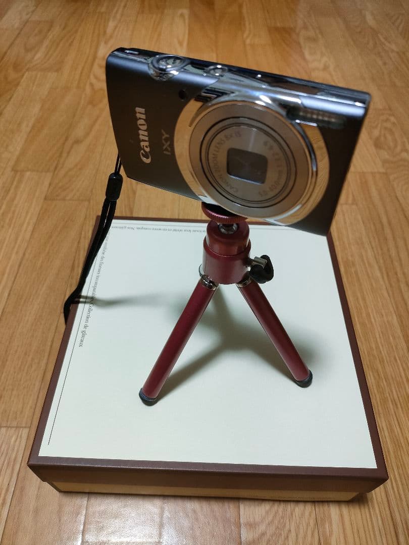 canon ixy130 本体（グレー）＋電池＋充電器＋三脚　４点セット