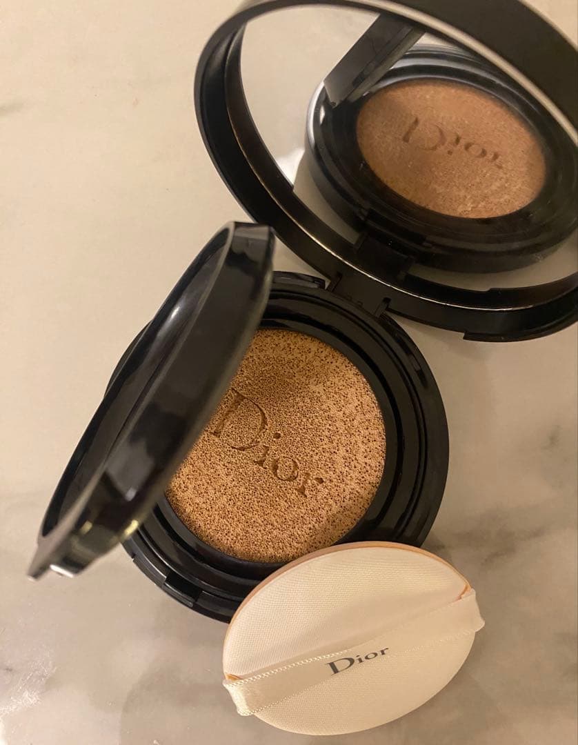 【新品同様】Dior スキン フォーエヴァー グロウ クッション0Nニュートラル