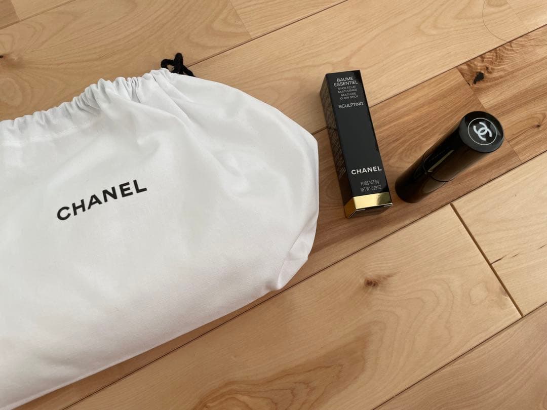 新品同様　 公式ポーチ付　CHANEL ボーム エサンシエル フェイスカラー