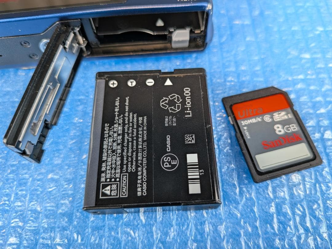 CASIO EXILIM EX-ZR200 デジタルカメラ SDHCカード付き