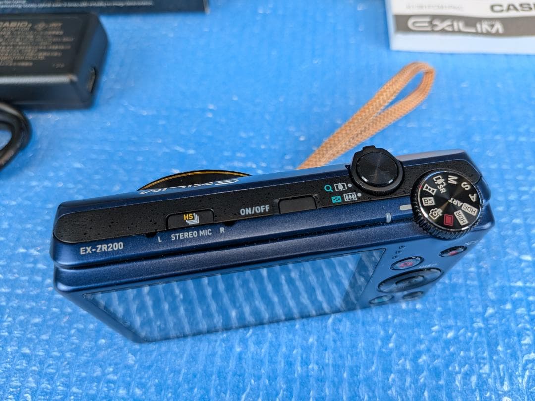 CASIO EXILIM EX-ZR200 デジタルカメラ SDHCカード付き