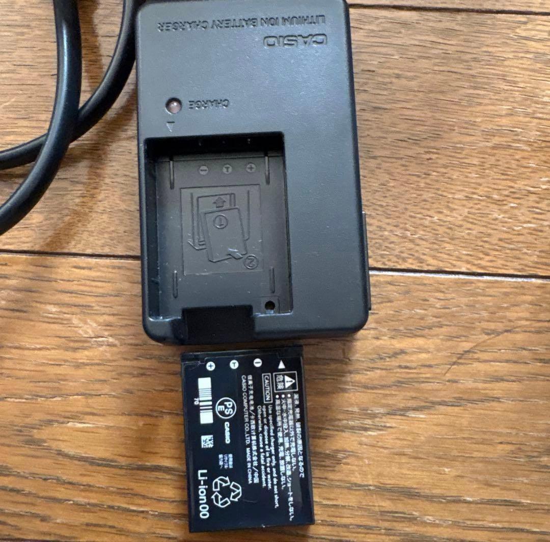 CASIO EXILIM EX-Z250 コンパクトデジタルカメラ