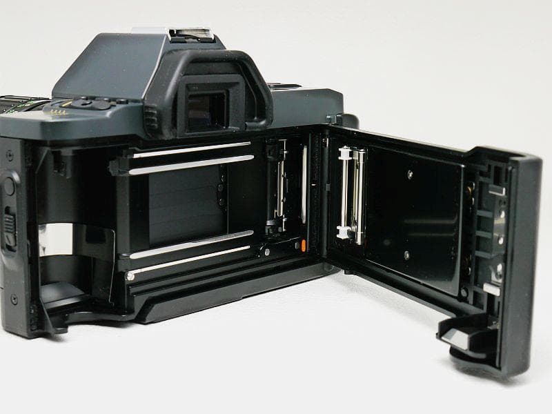 Canon T70 レンズとストロボ付きフィルムカメラスタートセット