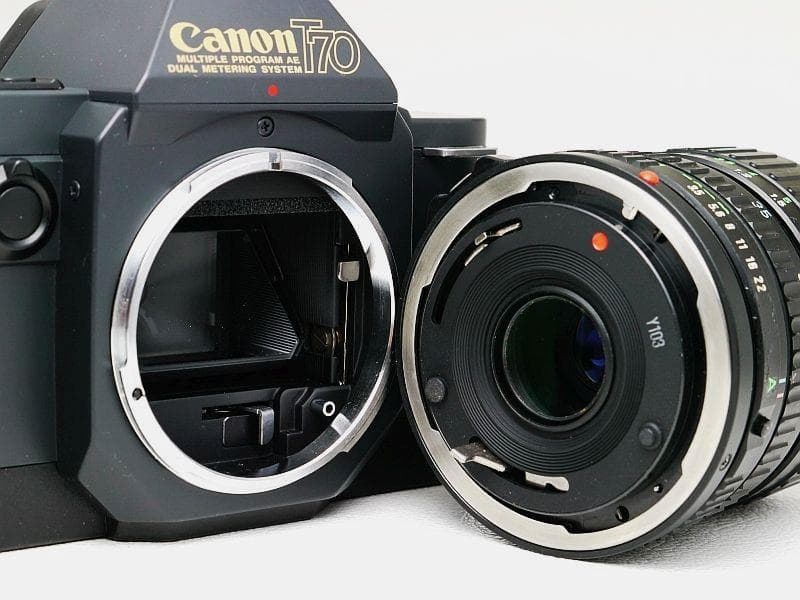 Canon T70 レンズとストロボ付きフィルムカメラスタートセット